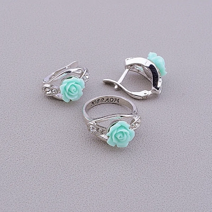 Полімерна глина: Унікальність та краса прикас